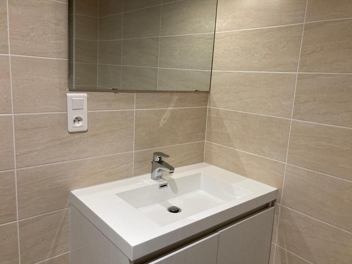 Le Petit Fabre Apartment La Roche-sur-Yon Bagian luar foto